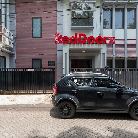 Reddoorz Near Grand City Mall 2 Surabaya Kültér fotó