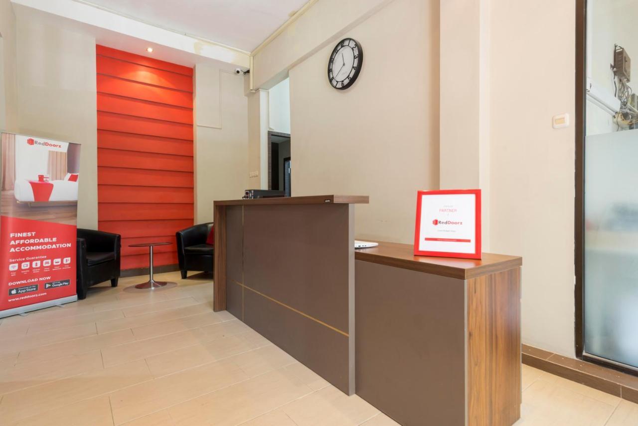 Reddoorz Near Grand City Mall 2 Surabaya Kültér fotó