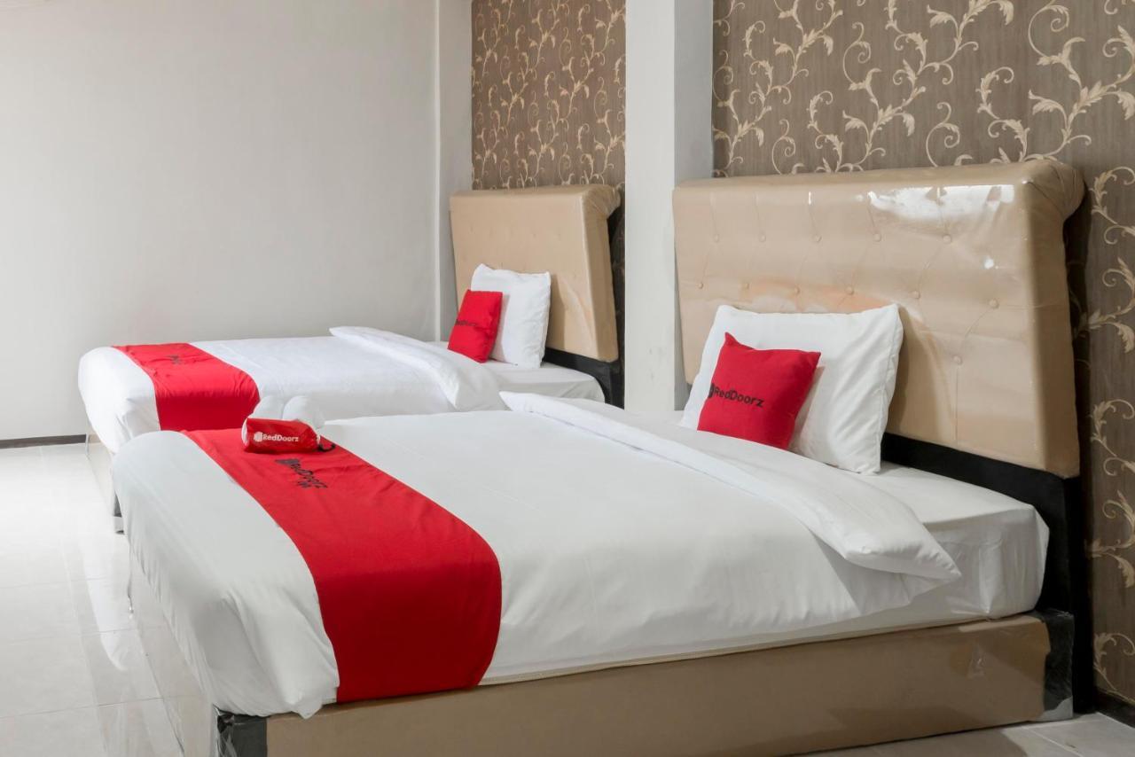 Reddoorz Near Grand City Mall 2 Surabaya Kültér fotó